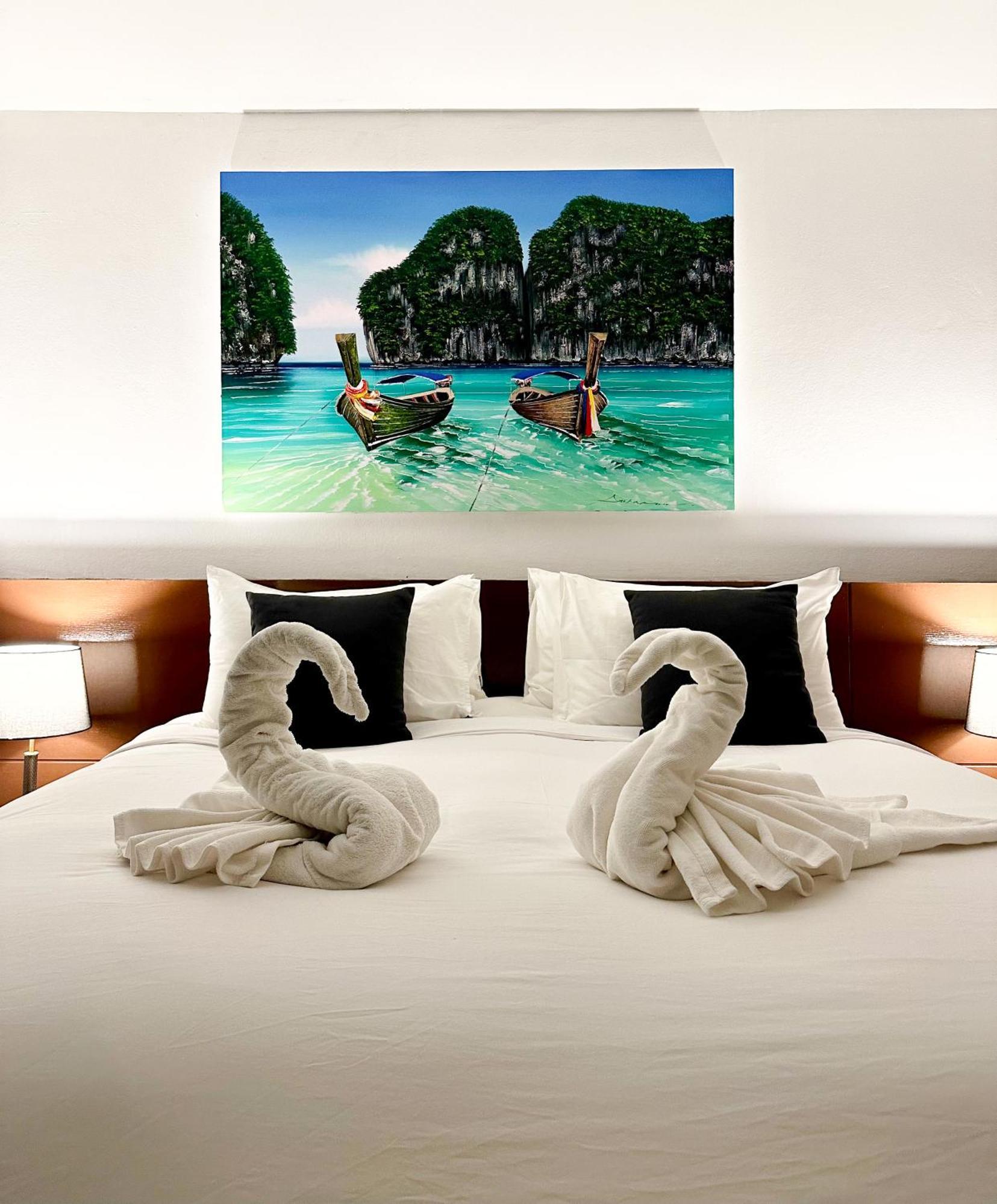 Sea Hills Resort Patong Exterior photo