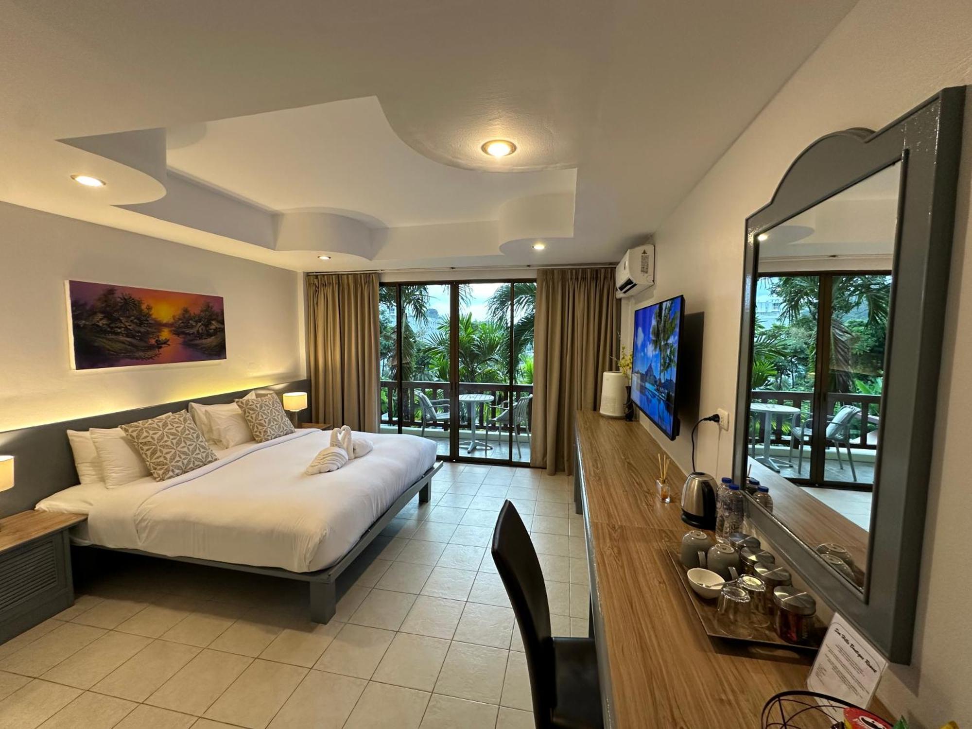 Sea Hills Resort Patong Exterior photo